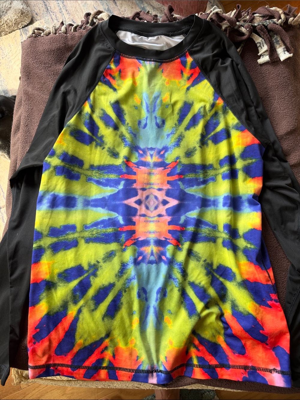 Volcom rashguard shirt size medium